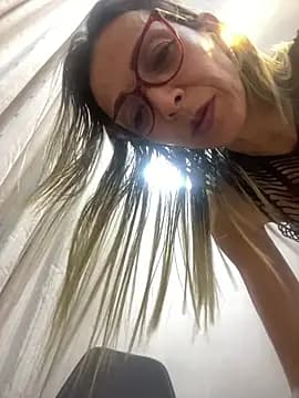 AlanaBrunetteX_X live cam