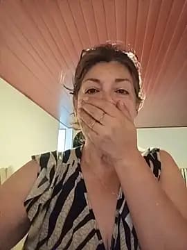 emma_tour live cam