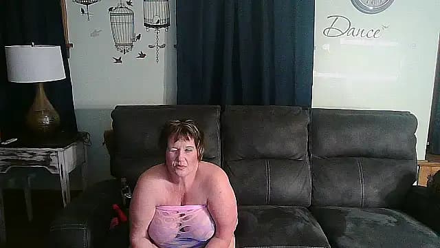 curvysecret1971 live cam