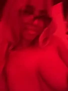 Tinyholeforpapi live cam
