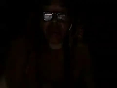 Ladyzee25 live cam