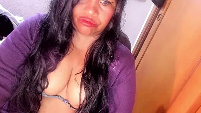 ebonycamelia live cam