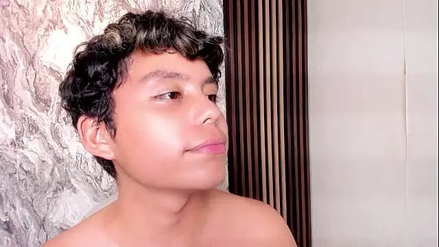 Nathanbelll live cam