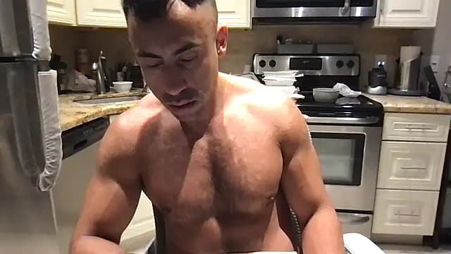 BigGuyMuscle live cam