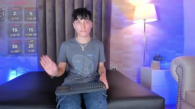 Isaac_Grey live cam