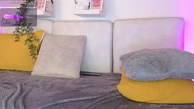 Malka_Burning live cam