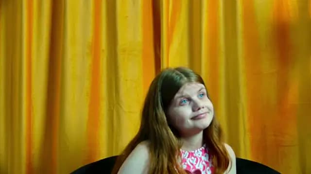 ChloeHalses live cam