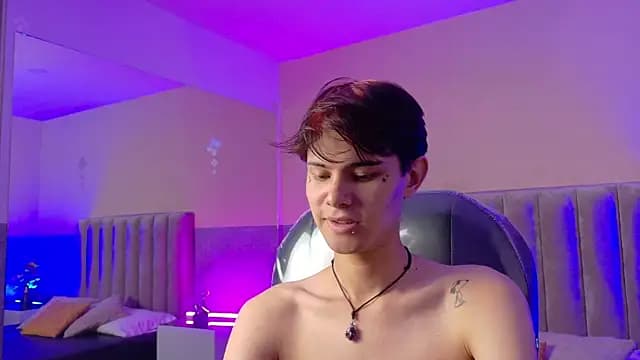 Derek_Sinn live cam
