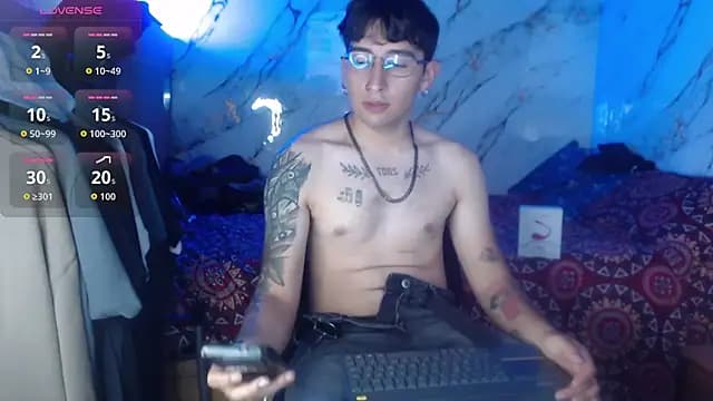 Adrian_Kane live cam