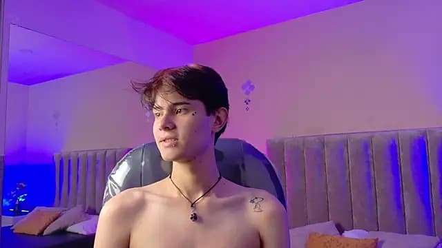 Derek_Sinn live cam
