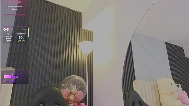 Madiee_Rhea live cam