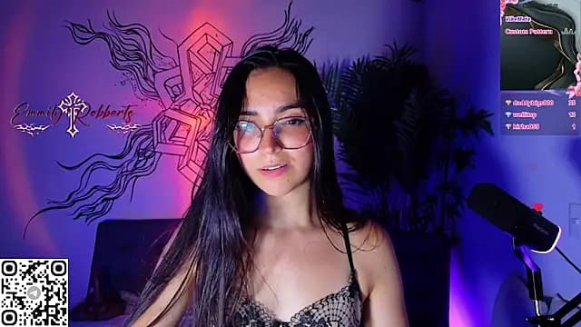 Emmi_Roberts live cam