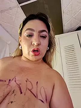 laurabassii live cam