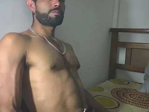 hideonbush051 live cam
