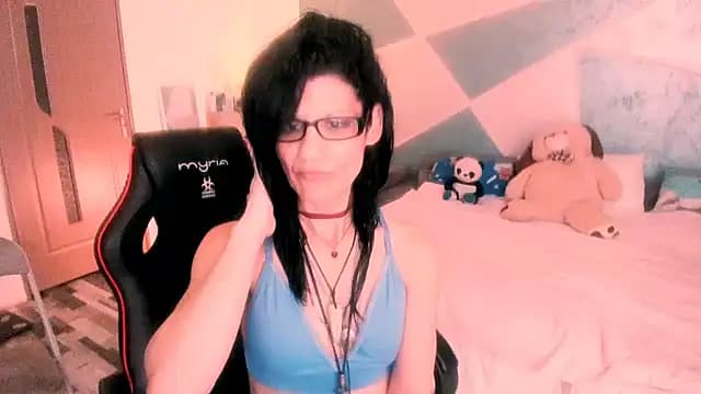 SweetSin40 live cam