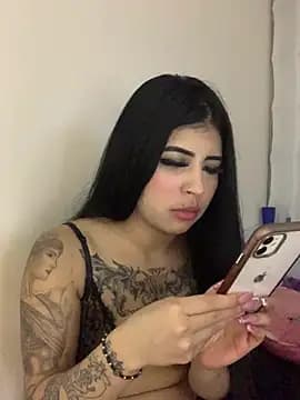 Dannii live cam