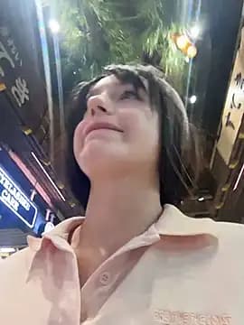 MiaTee live cam