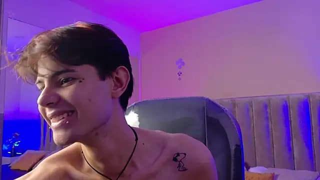 Derek_Sinn live cam