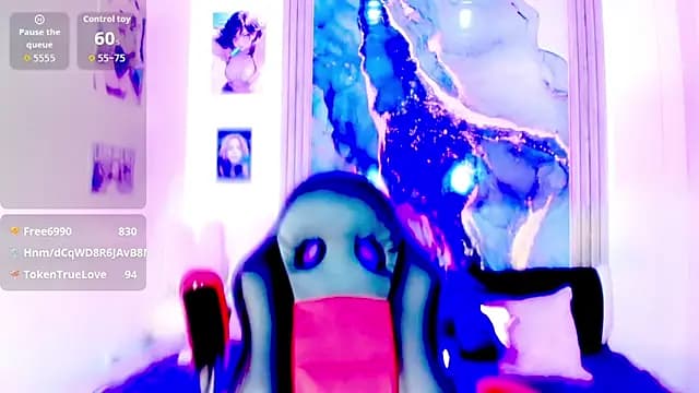 blonde_queen live cam
