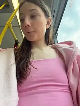 hiding-mila live cam