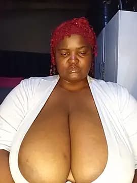 ChubbyLucia live cam