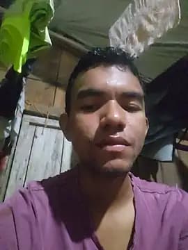 Reynold2608 live cam