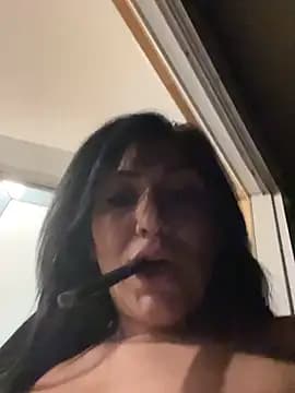 LittleMissEeve live cam