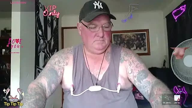KINKYBLUEYES69 live cam
