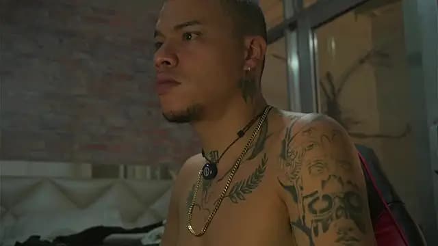 AlphaMasterXxx live cam