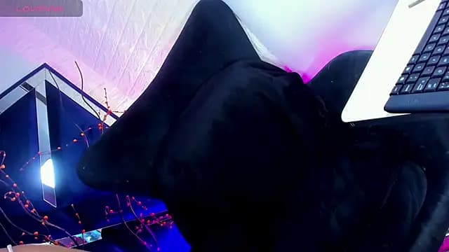 MargaretQualley live cam