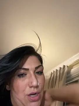 LittleMissEeve live cam