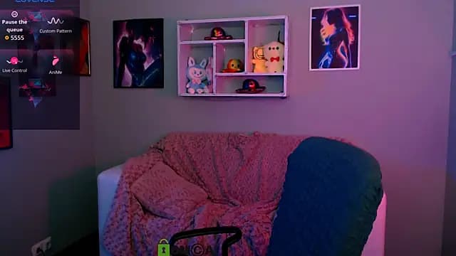playful_sophie live cam