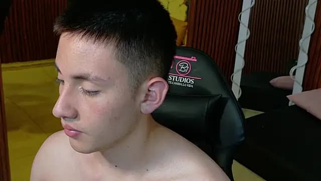 Andres_Tay live cam