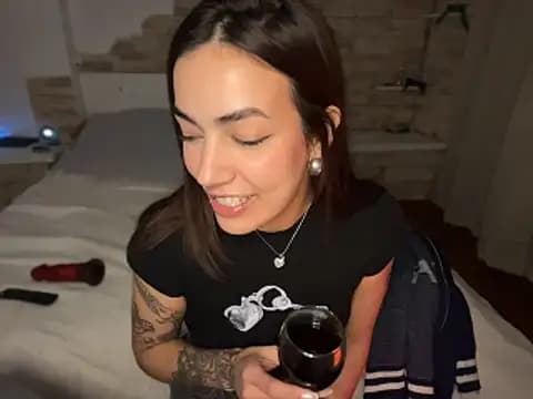 sweetaddictionbyThy live cam on Stripchat