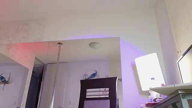 Sumaq_moon live cam