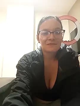 LunaArias live cam