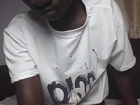 cutiebreey live cam