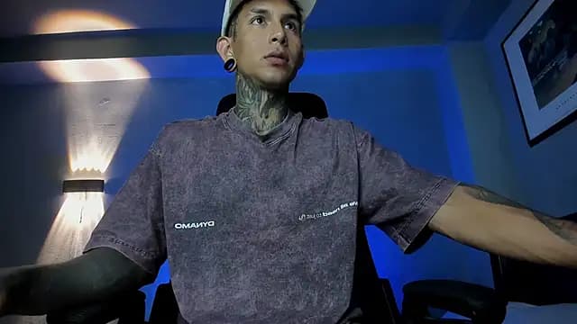 Travtanner live cam