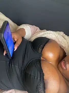 BoobWorldhere live cam