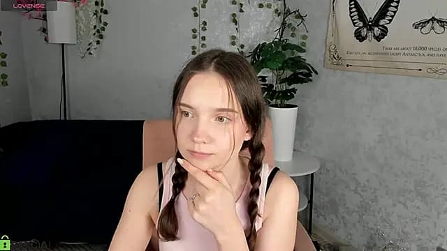 Elvienne live cam