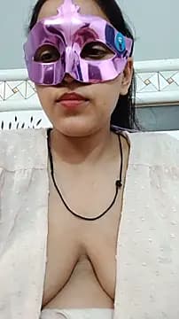 Shivani_hotty live cam