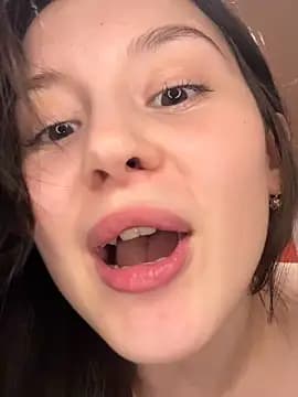 EvaHearts live cam