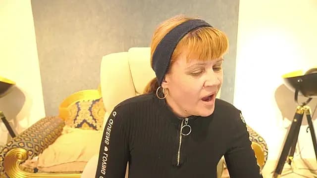 BellaLaPetit live cam
