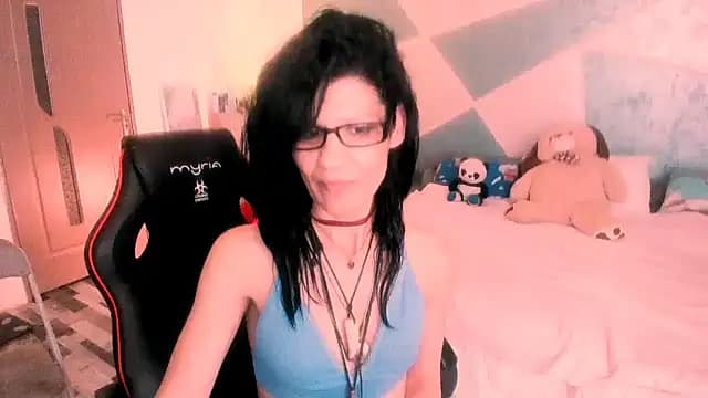 SweetSin40 live cam