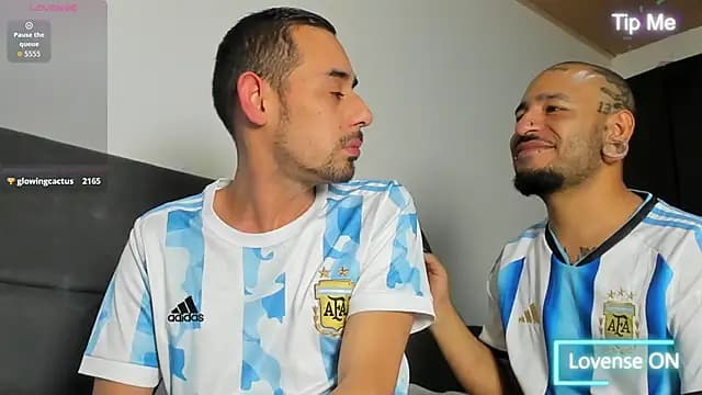 jhonyalzate2 live cam