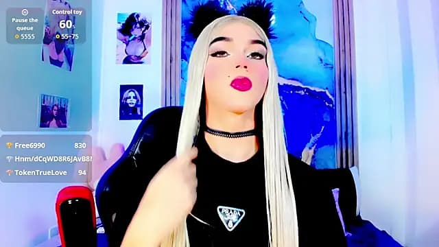 blonde_queen live cam