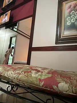 LOUISEE__ live cam
