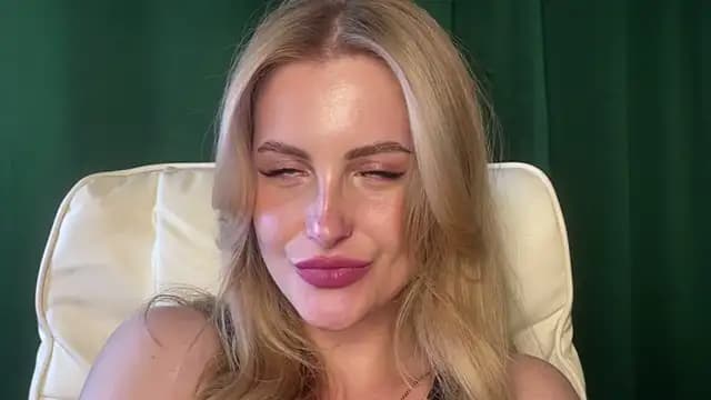 _Anita_Blair_ live cam