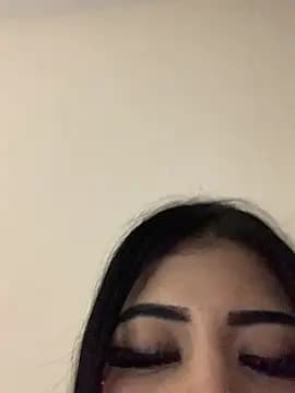 Dannii live cam