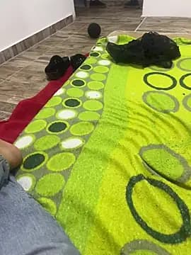 Jouemandannie live cam on Stripchat